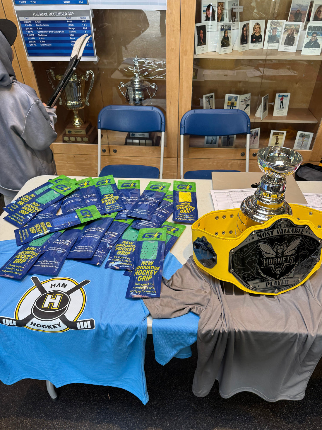 Proud to sponsor @han_hockey’s 4-on-4 Holiday Hockey Tournament!