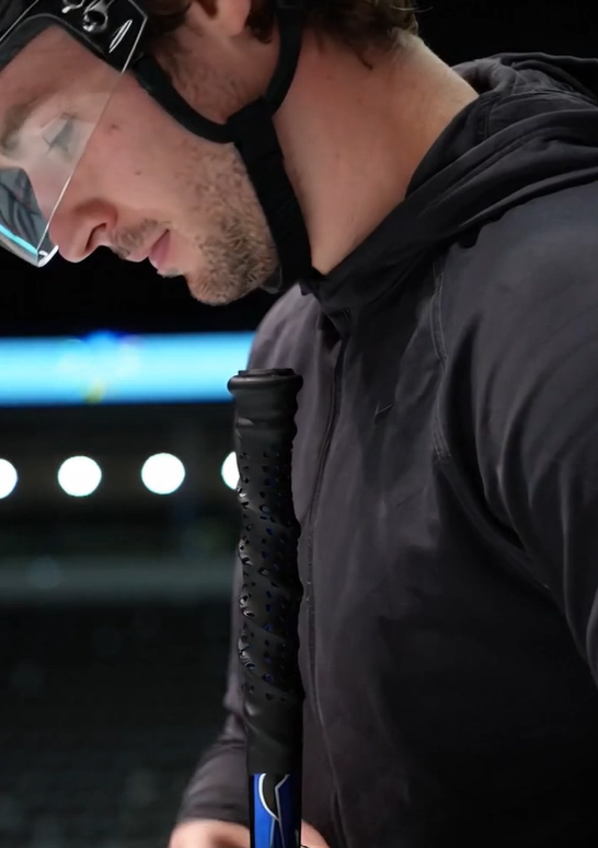 Shadow Titanium perforated grip