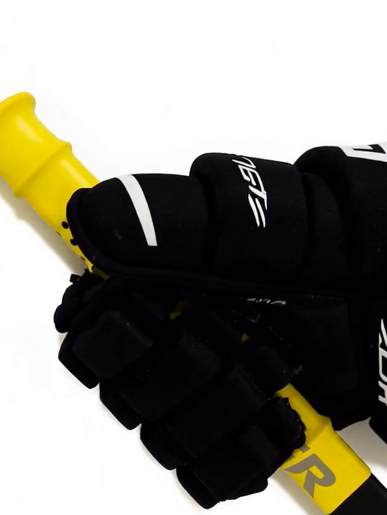 Neon Volt perforated grip