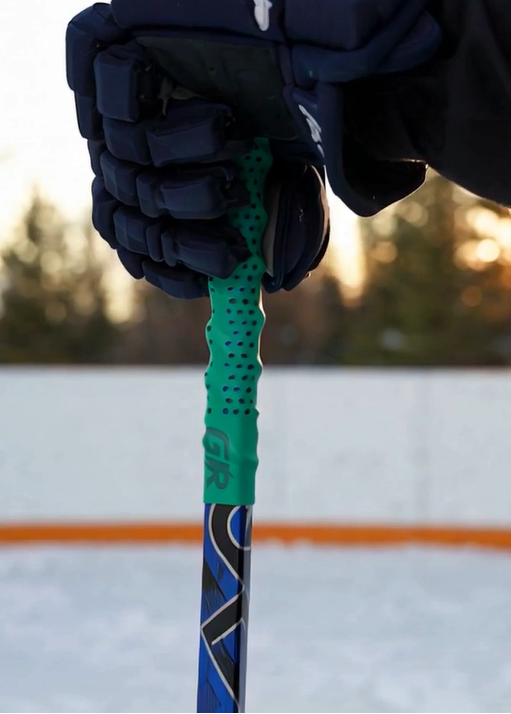 Arena Emerald perforated grip