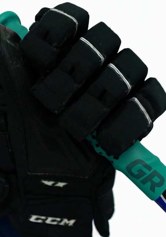 Arena Emerald perforated grip
