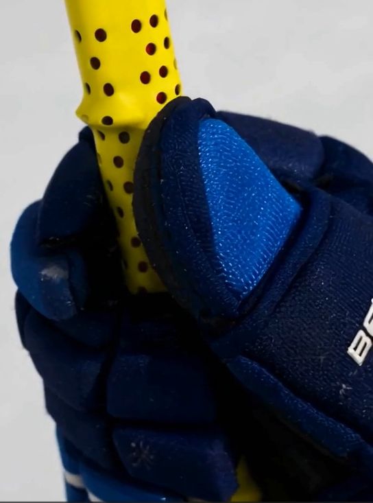 Neon Volt perforated grip